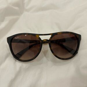 Raybans sunglasses